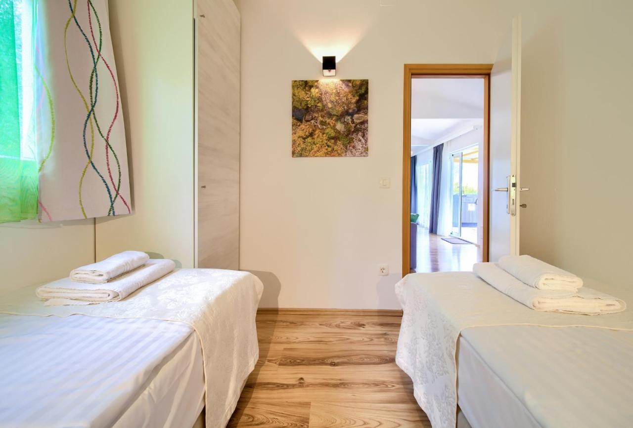 Holiday Homes Kanajt Punat Eksteriør billede